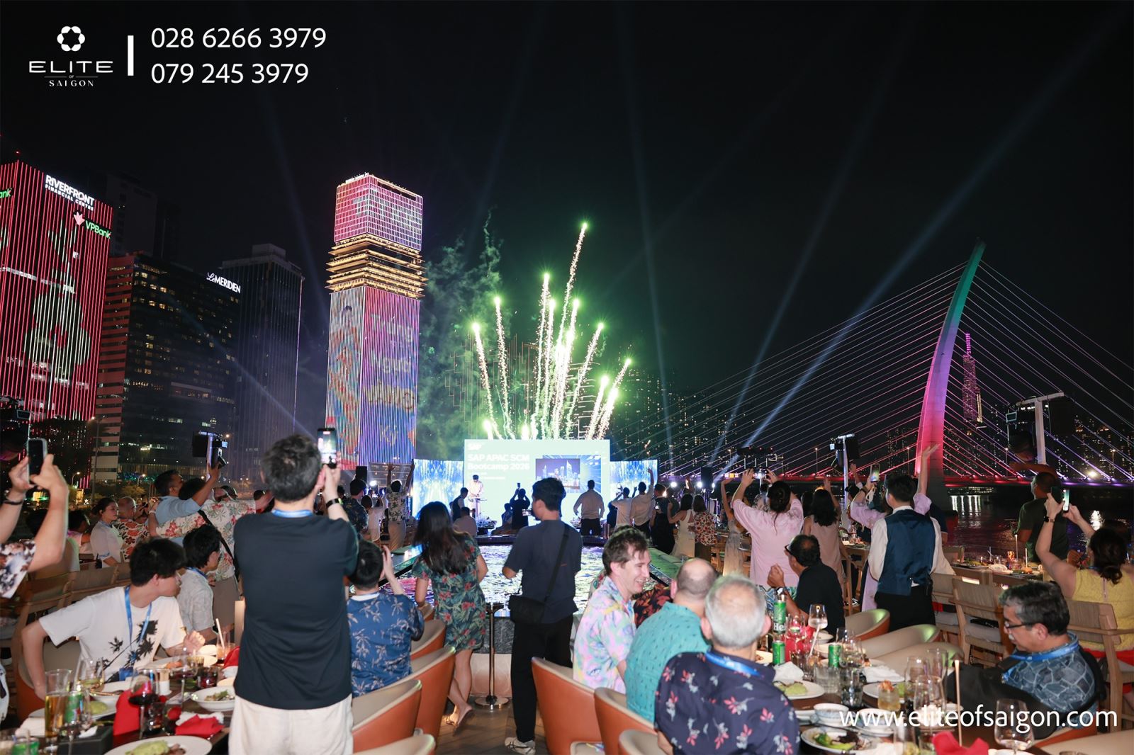 Hình 2. Hình ảnh trên sự kiện trên du thuyền Elite of Saigon